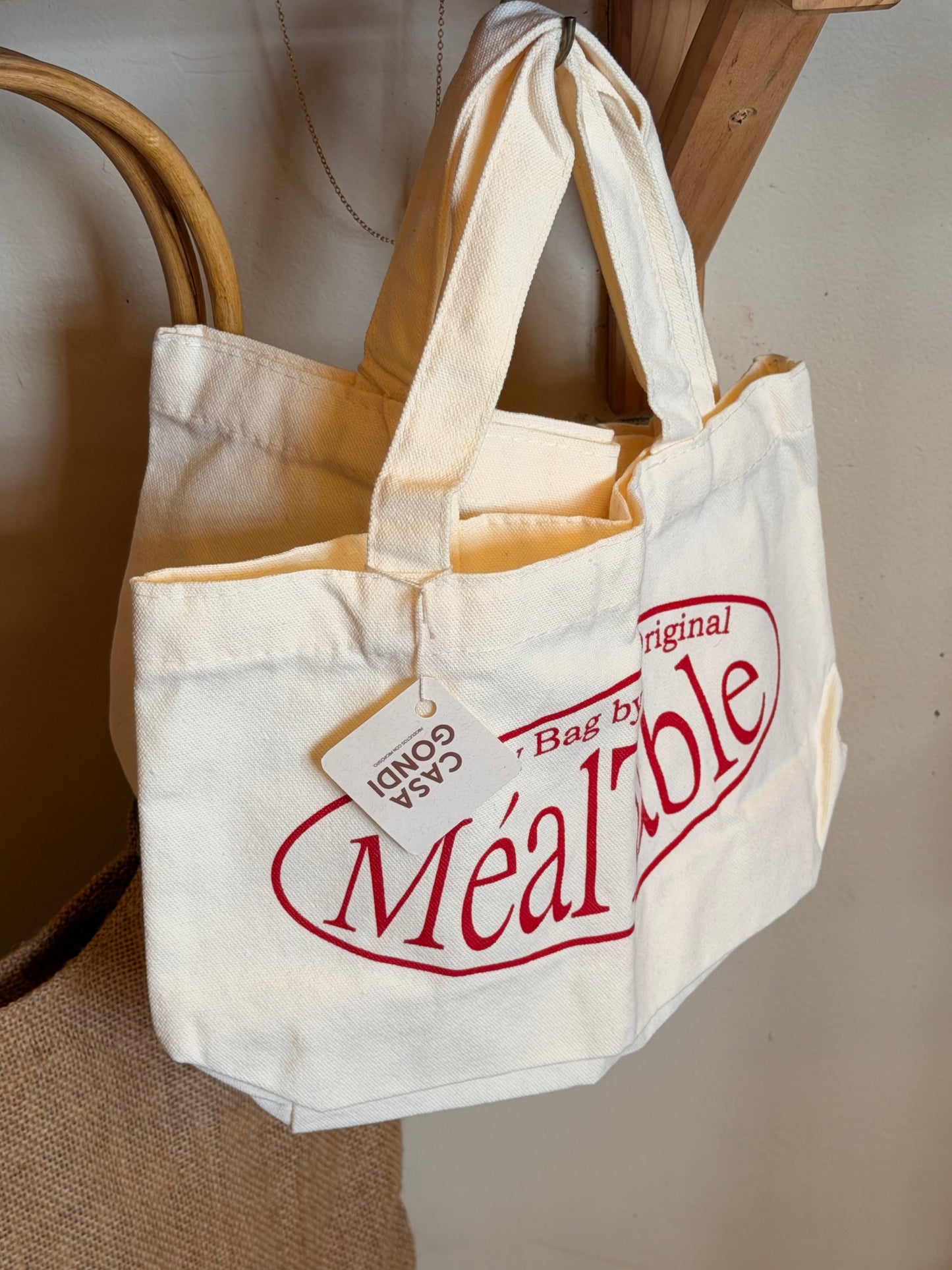 Tote bag