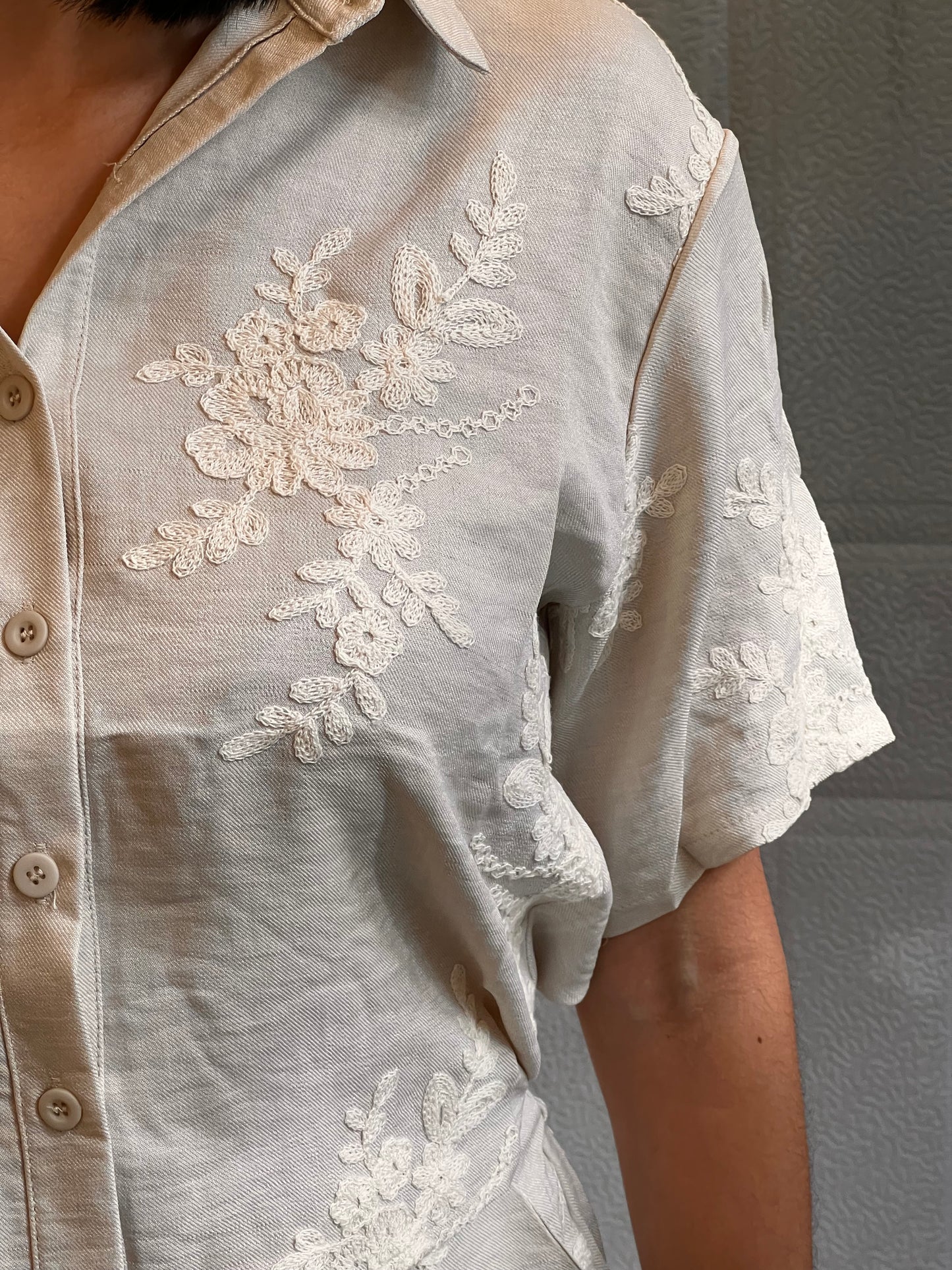 Conjunto de lino bordado