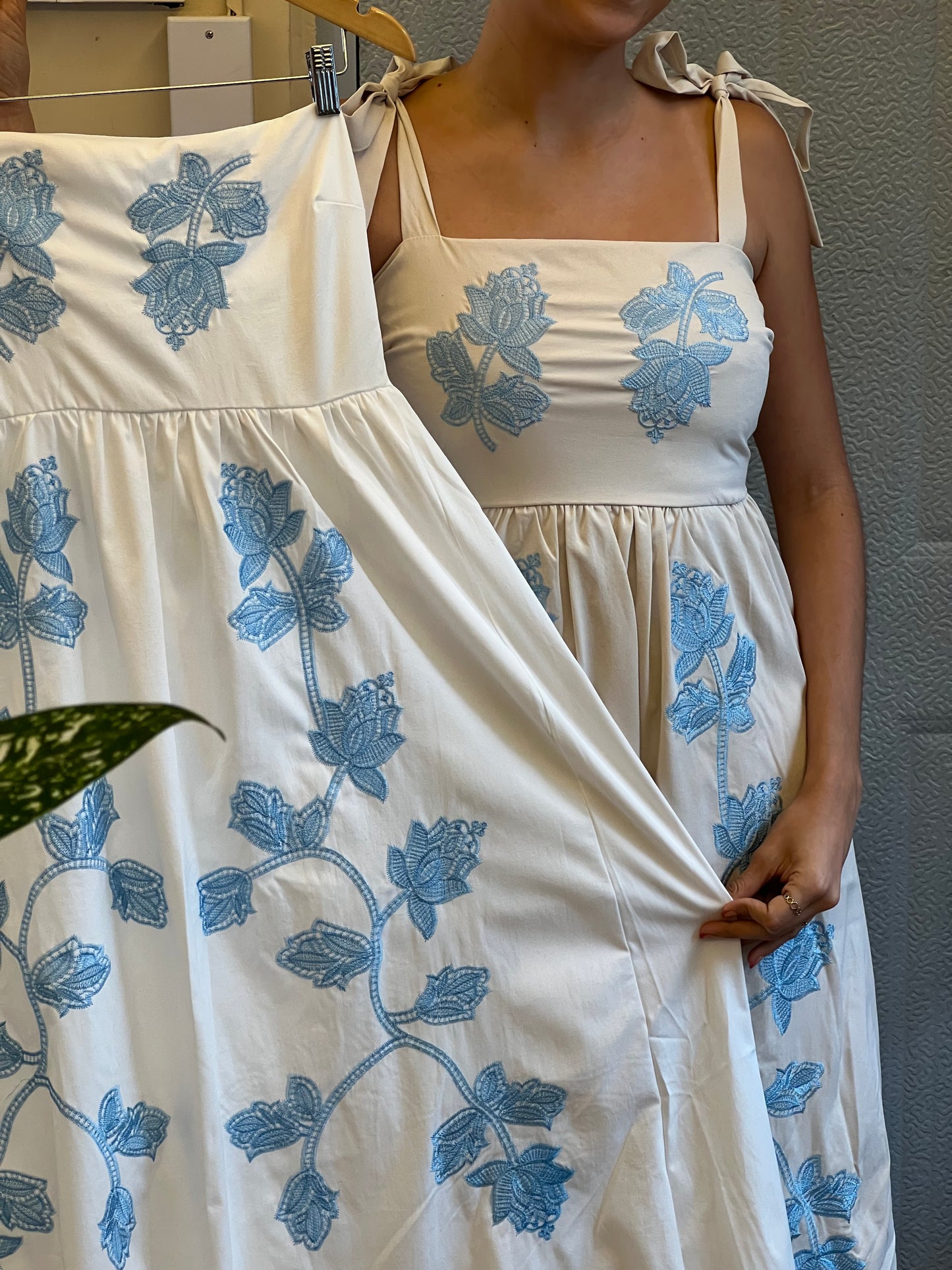 Vestido De Dama bordado