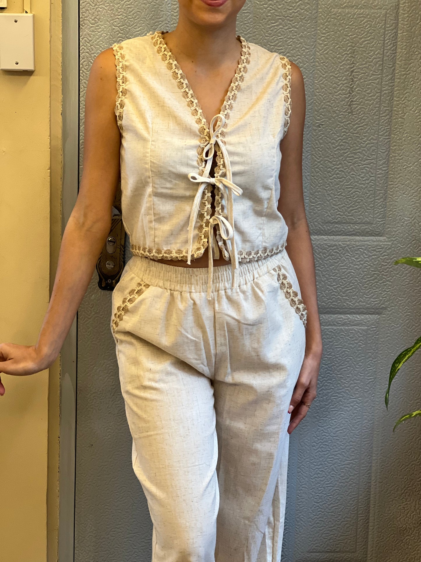 Conjunto bordado De Yute