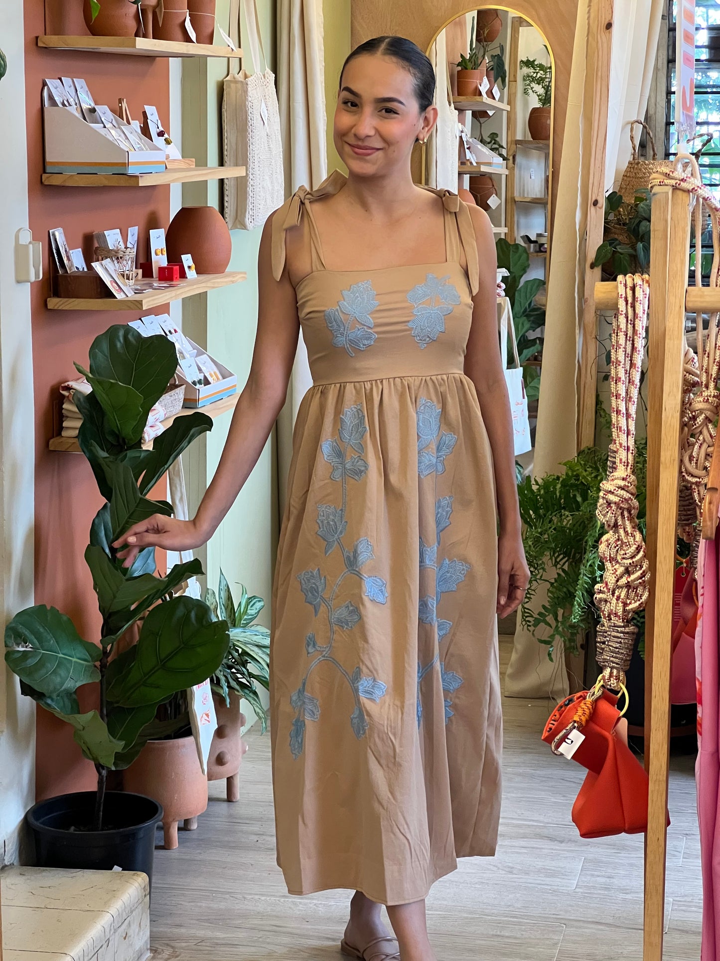 Vestido De Dama bordado