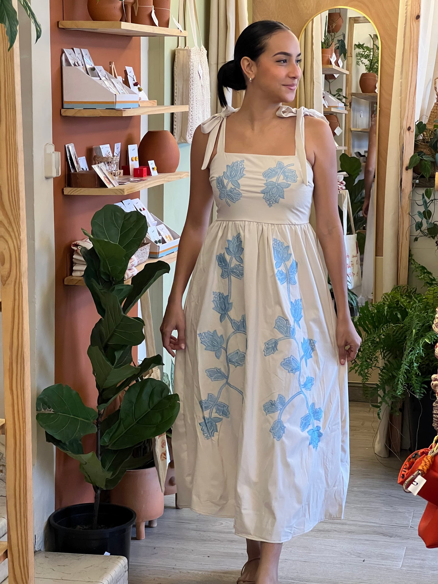 Vestido De Dama bordado